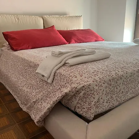 ゲストハウス La Vista